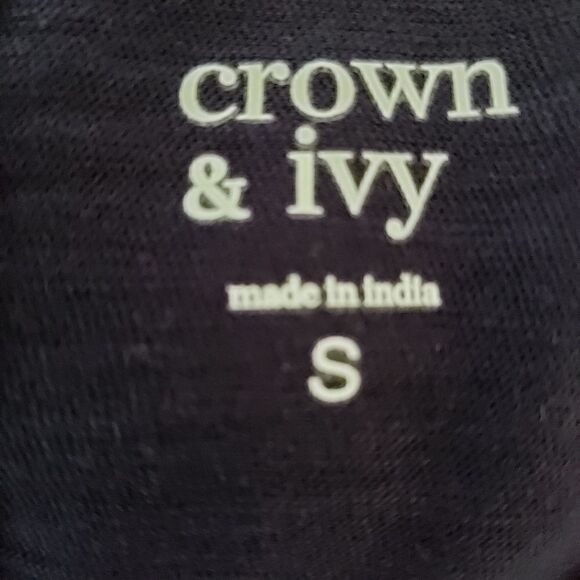 Crown & Ivy Top Navy Small NWT - Picture 2 of 3
